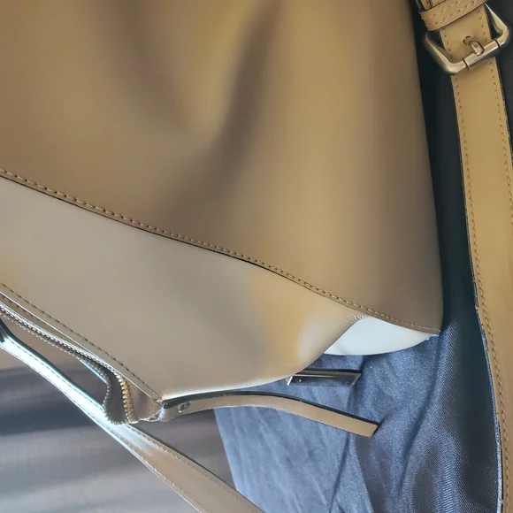 NICOLI Tan and Orange Satchel with Structured Design - Picture 2 of 16